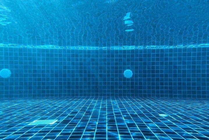 Tipos de piscina: descubra o modelo ideal para sua casa