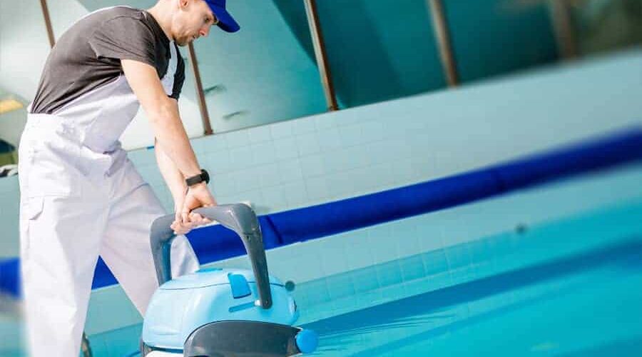 Descubra qual é o melhor aspirador para piscina